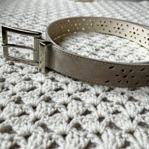 Vintage Y2K Gray Silver Daisy Suede Belt Size Large